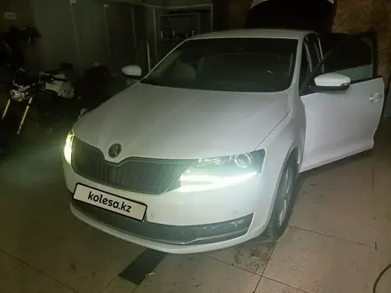 Skoda Rapid 2019 года за 7 900 000 тг. в Алтай – фото 6