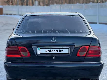 Mercedes-Benz E 230 1996 года за 2 000 000 тг. в Караганда – фото 3