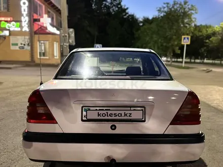 Mercedes-Benz C 180 1994 года за 2 000 000 тг. в Экибастуз – фото 2