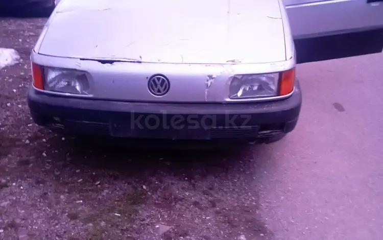 Volkswagen Passat 1988 годаfor450 000 тг. в Каратау