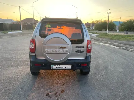 Chevrolet Niva 2013 года за 3 500 000 тг. в Айтеке би – фото 4