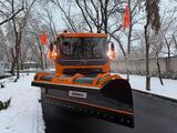 Volvo  КДМ на базе VOLVO FM 4*4 2025 года в Алматы – фото 4