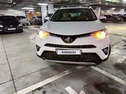 Toyota RAV4 2017 года за 13 000 000 тг. в Астана – фото 3