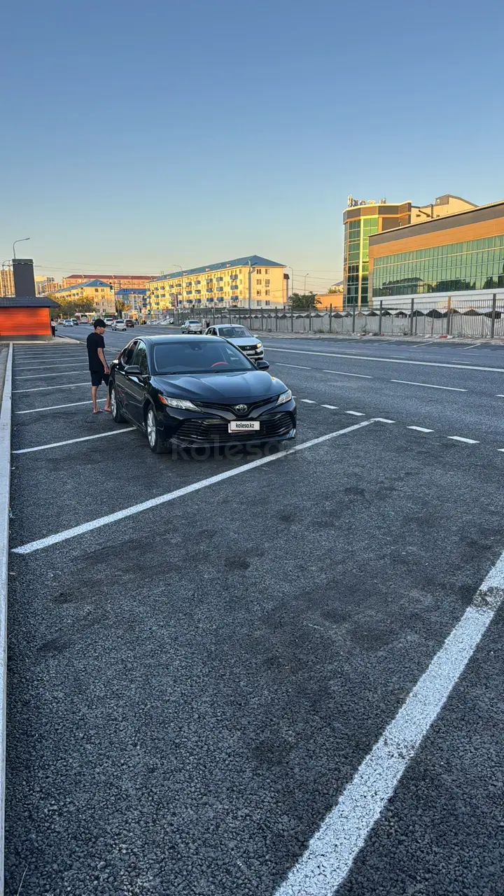 Toyota Camry, 2018