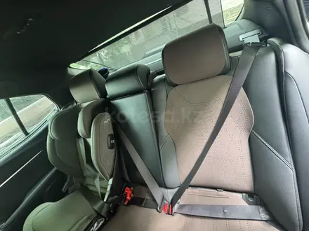 Toyota Camry 2024 года за 21 690 000 тг. в Алматы – фото 42