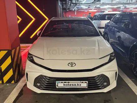 Toyota Camry 2024 года за 21 690 000 тг. в Алматы – фото 2