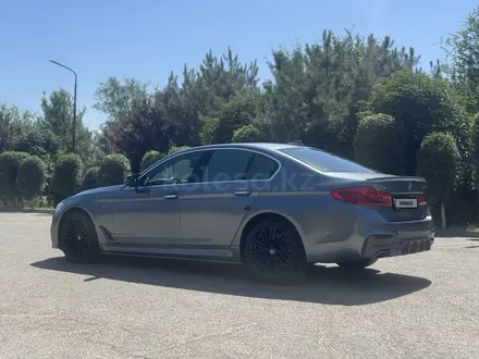 BMW 540 2018 года за 21 000 000 тг. в Шымкент – фото 11
