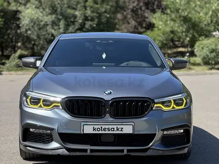 BMW 540 2018 года за 21 000 000 тг. в Шымкент – фото 13