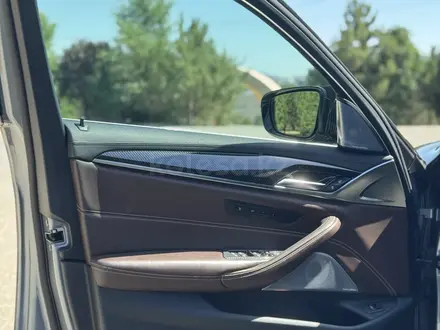 BMW 540 2018 года за 21 000 000 тг. в Шымкент – фото 29