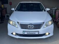 Toyota Camry 2013 годаfor9 800 000 тг. в Атырау