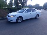 Toyota Camry 2005 года за 4 400 000 тг. в Уральск – фото 3