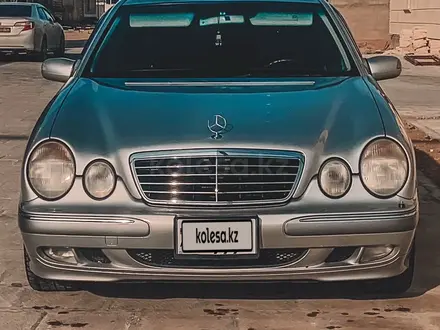 Mercedes-Benz E 240 2001 года за 5 000 000 тг. в Жанаозен