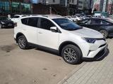 Toyota RAV4 2015 годаүшін12 000 000 тг. в Астана – фото 2