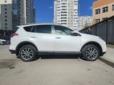 Toyota RAV4 2015 годаүшін12 000 000 тг. в Астана – фото 5