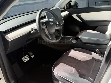 Tesla Model Y 2021 года за 18 700 000 тг. в Алматы – фото 13