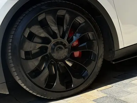 Tesla Model Y 2021 года за 18 700 000 тг. в Алматы – фото 12
