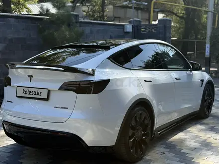 Tesla Model Y 2021 года за 18 700 000 тг. в Алматы – фото 23