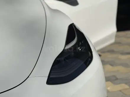 Tesla Model Y 2021 года за 18 700 000 тг. в Алматы – фото 26