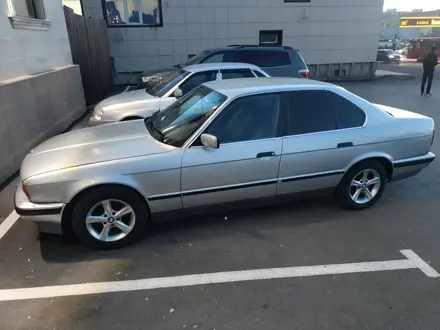 BMW 525 1993 года за 1 750 000 тг. в Караганда – фото 3