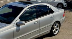 Mercedes-Benz C 320 2003 года за 2 000 000 тг. в Алматы – фото 4