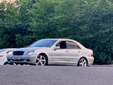 Mercedes-Benz C 320 2003 года за 2 000 000 тг. в Алматы – фото 2