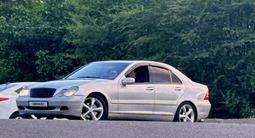 Mercedes-Benz C 320 2003 года за 2 000 000 тг. в Алматы – фото 2
