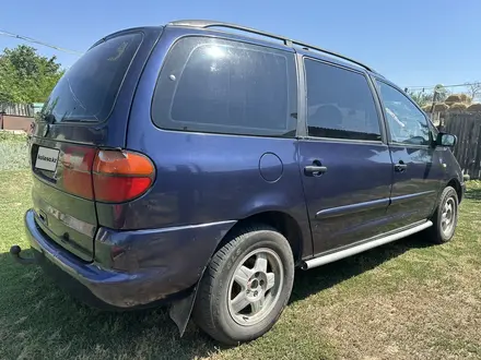 Volkswagen Sharan 1995 года за 2 000 000 тг. в Уральск – фото 5