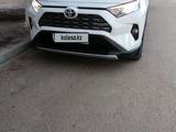 Toyota RAV4 2019 года за 14 500 000 тг. в Балхаш – фото 3