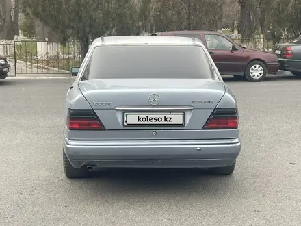 Mercedes-Benz E 200 1995 года за 1 700 000 тг. в Тараз – фото 3