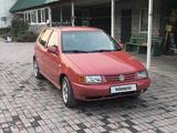 Volkswagen Polo 1995 года за 700 000 тг. в Есик