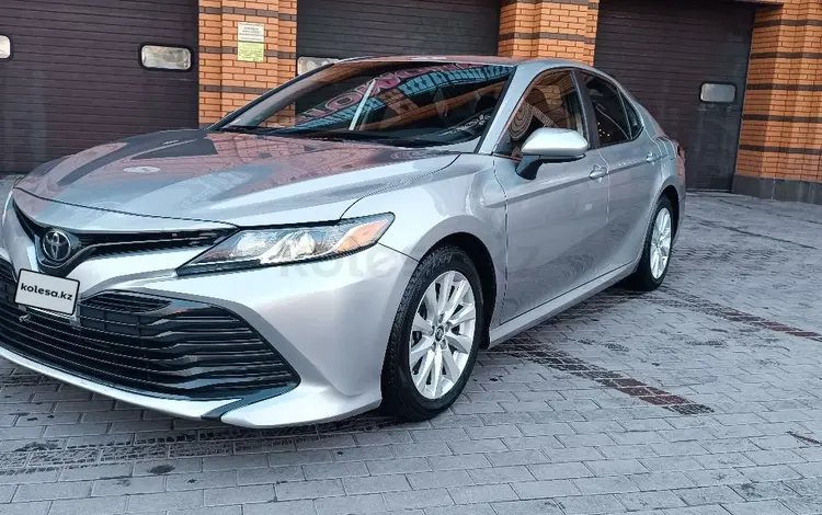 Toyota Camry 2019 года за 13 200 000 тг. в Алматы