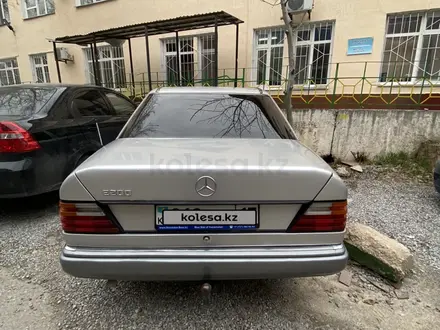 Mercedes-Benz E 230 1991 года за 1 350 000 тг. в Шымкент – фото 8