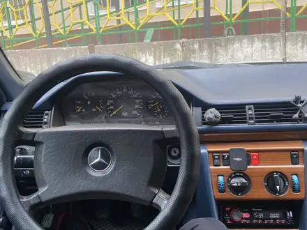Mercedes-Benz E 230 1991 года за 1 350 000 тг. в Шымкент – фото 19