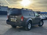Nissan Pathfinder 2006 годаүшін5 800 000 тг. в Актобе – фото 5