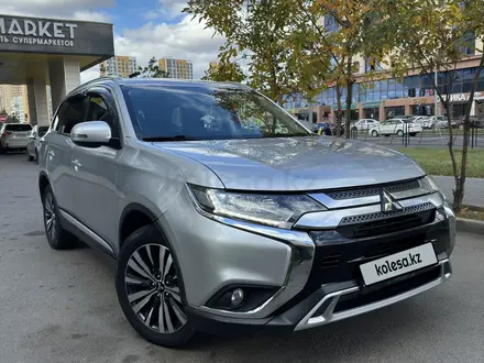 Mitsubishi Outlander 2020 года за 11 500 000 тг. в Астана