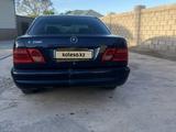 Mercedes-Benz E 200 1998 годаfor2 300 000 тг. в Жанатас – фото 5