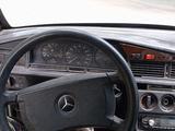 Mercedes-Benz 190 1983 годаүшін490 000 тг. в Усть-Каменогорск – фото 3