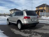 Volkswagen Touareg 2004 года за 4 100 000 тг. в Караганда – фото 4