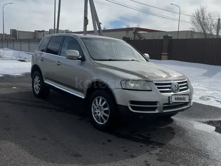 Volkswagen Touareg 2004 года за 3 700 000 тг. в Караганда – фото 3