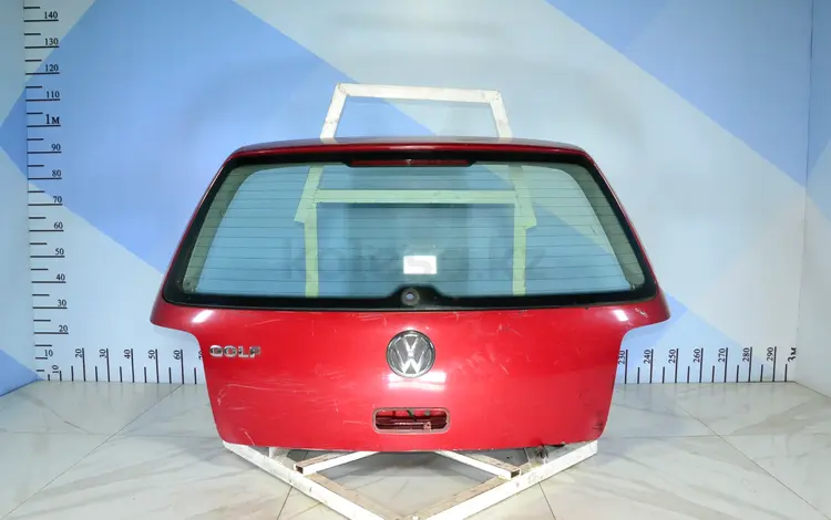 Крышка багажника Volkswagen Golf 4 за 27 000 тг. в Тараз