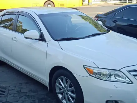 Toyota Camry 2011 года за 8 100 000 тг. в Тараз – фото 2