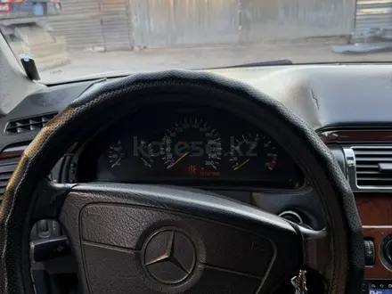 Mercedes-Benz E 280 1998 года за 3 000 000 тг. в Алматы