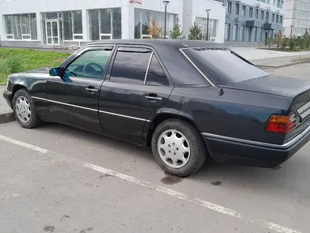 Mercedes-Benz E 200 1995 года за 1 970 000 тг. в Астана – фото 9