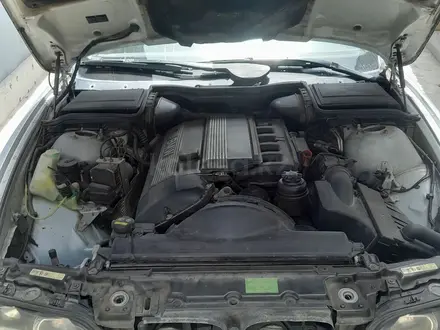 BMW 528 1999 года за 3 200 000 тг. в Алматы – фото 10