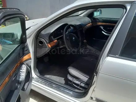 BMW 528 1999 года за 3 200 000 тг. в Алматы – фото 5