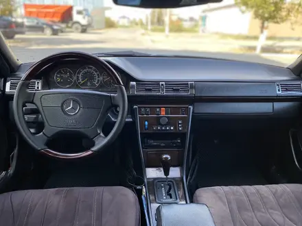 Mercedes-Benz E 320 1994 года за 3 100 000 тг. в Кызылорда – фото 12