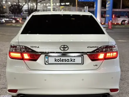 Toyota Camry 2015 года за 11 200 000 тг. в Шымкент – фото 2