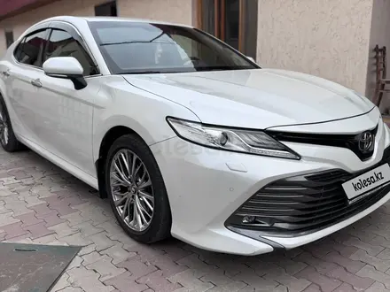 Toyota Camry 2019 года за 15 000 000 тг. в Шымкент – фото 2