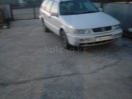 Volkswagen Passat 1995 года за 850 000 тг. в Астана