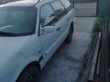 Volkswagen Passat 1995 года за 850 000 тг. в Астана – фото 3